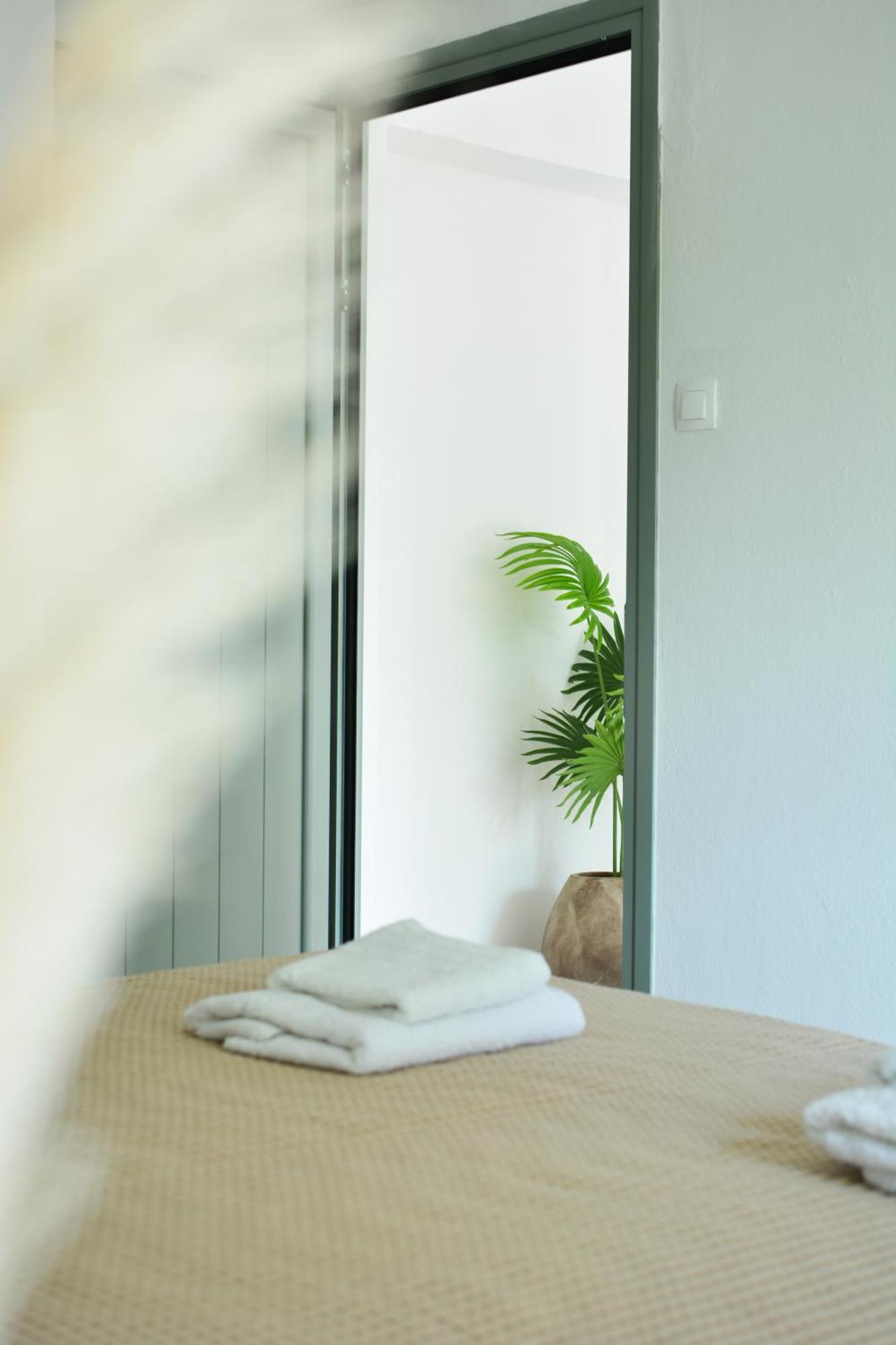 Greekowl Apartments Skiathos Exterior photo